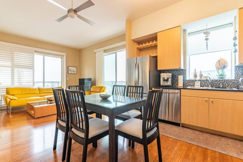 A Corner Unit With Ocean Views From Every Room Long Beach Exterior photo