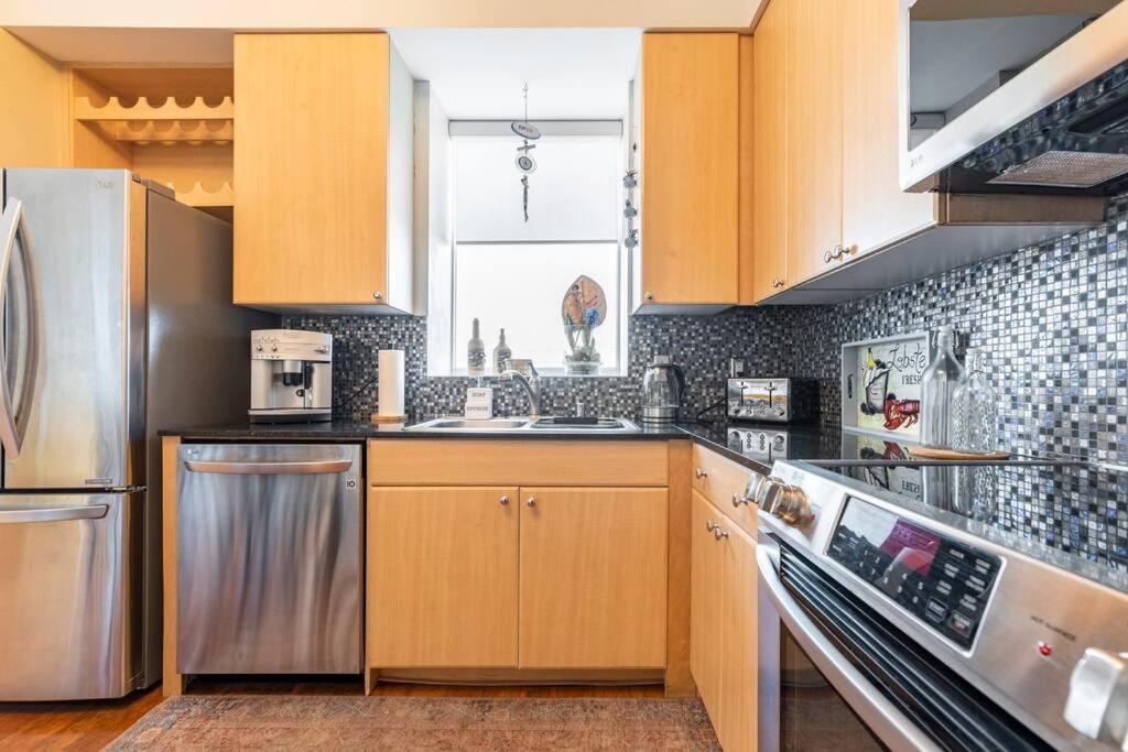 A Corner Unit With Ocean Views From Every Room Long Beach Exterior photo